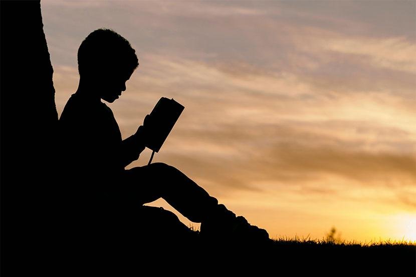 How to Build a Daily Reading Habit That Actually Sticks